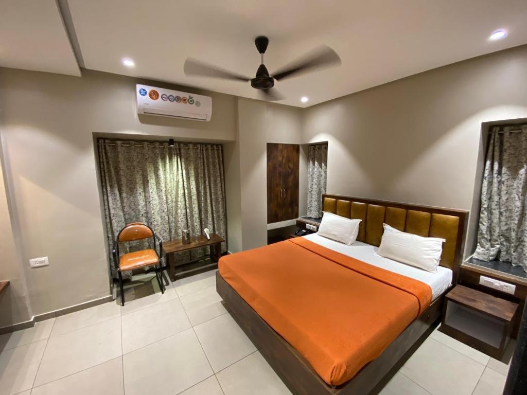 Hotel Vrindavan Deluxe Kolhapur Exterior foto