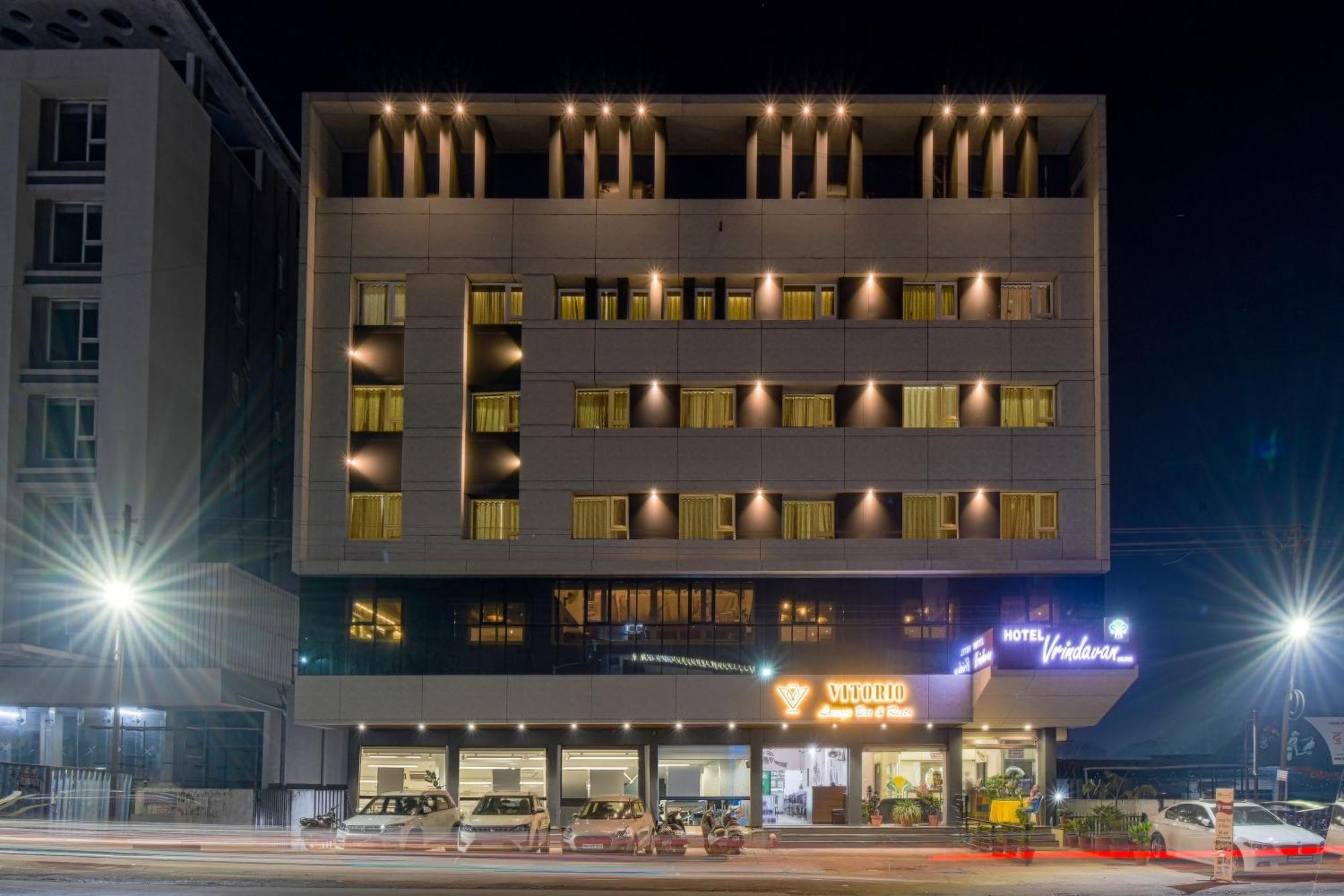 Hotel Vrindavan Deluxe Kolhapur Exterior foto